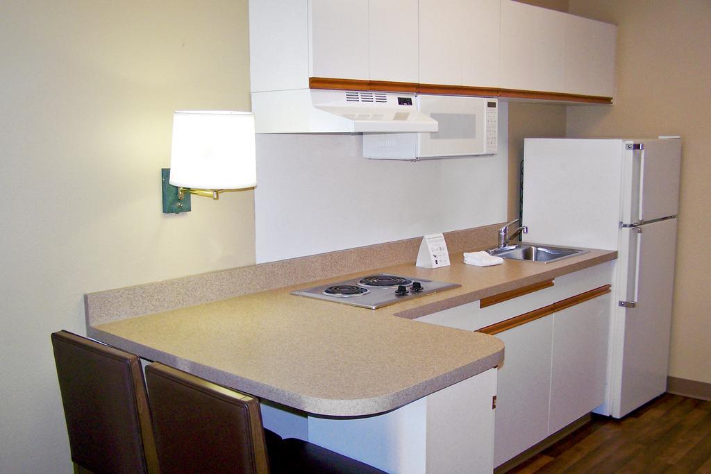 Extended Stay America Select Suites - Chicago - Lombard - Oakbrook Oakbrook Terrace Exterior foto
