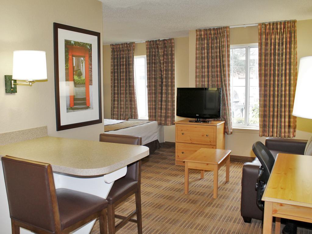 Extended Stay America Select Suites - Chicago - Lombard - Oakbrook Oakbrook Terrace Exterior foto